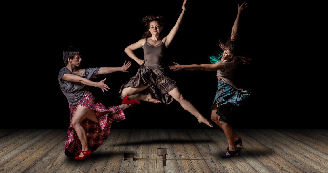 Jen Wren presents ‘6 Feet, 3 Shoes’ at Kala Sangam